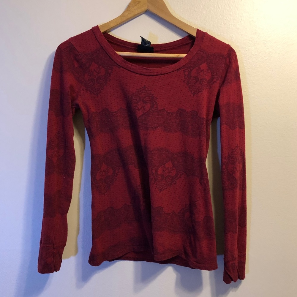 Rue21 Red Geometric Lace Print Long Sleeve Tee